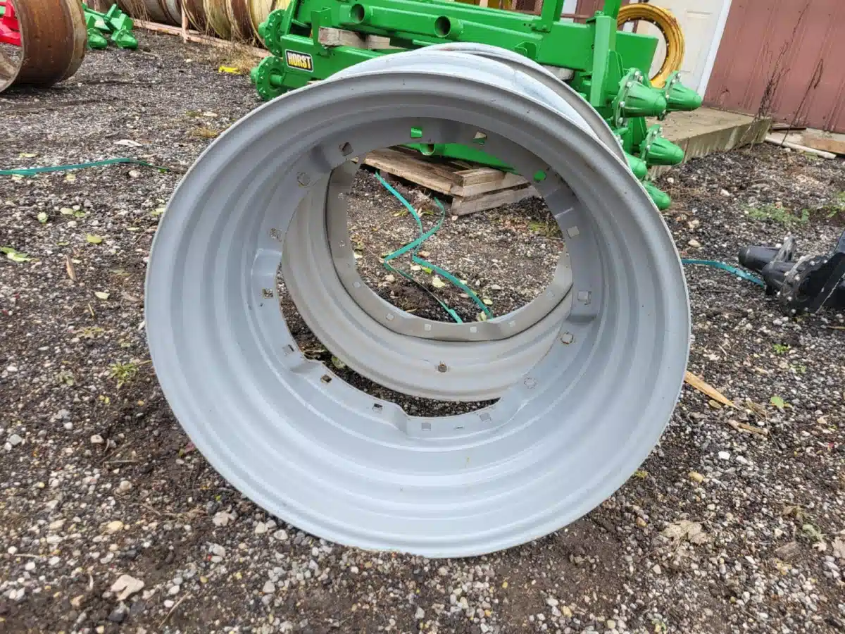 Used Unverferth 15x30 Rims