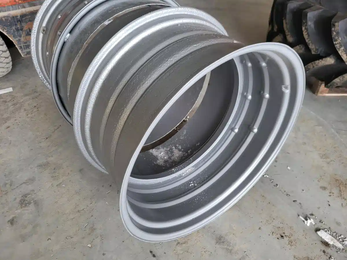 Gallery image 1 for Unverferth 16x34 Dual Rims