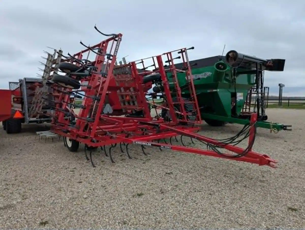 Gallery image 2 for Kongskilde 28' SBC Cultivator