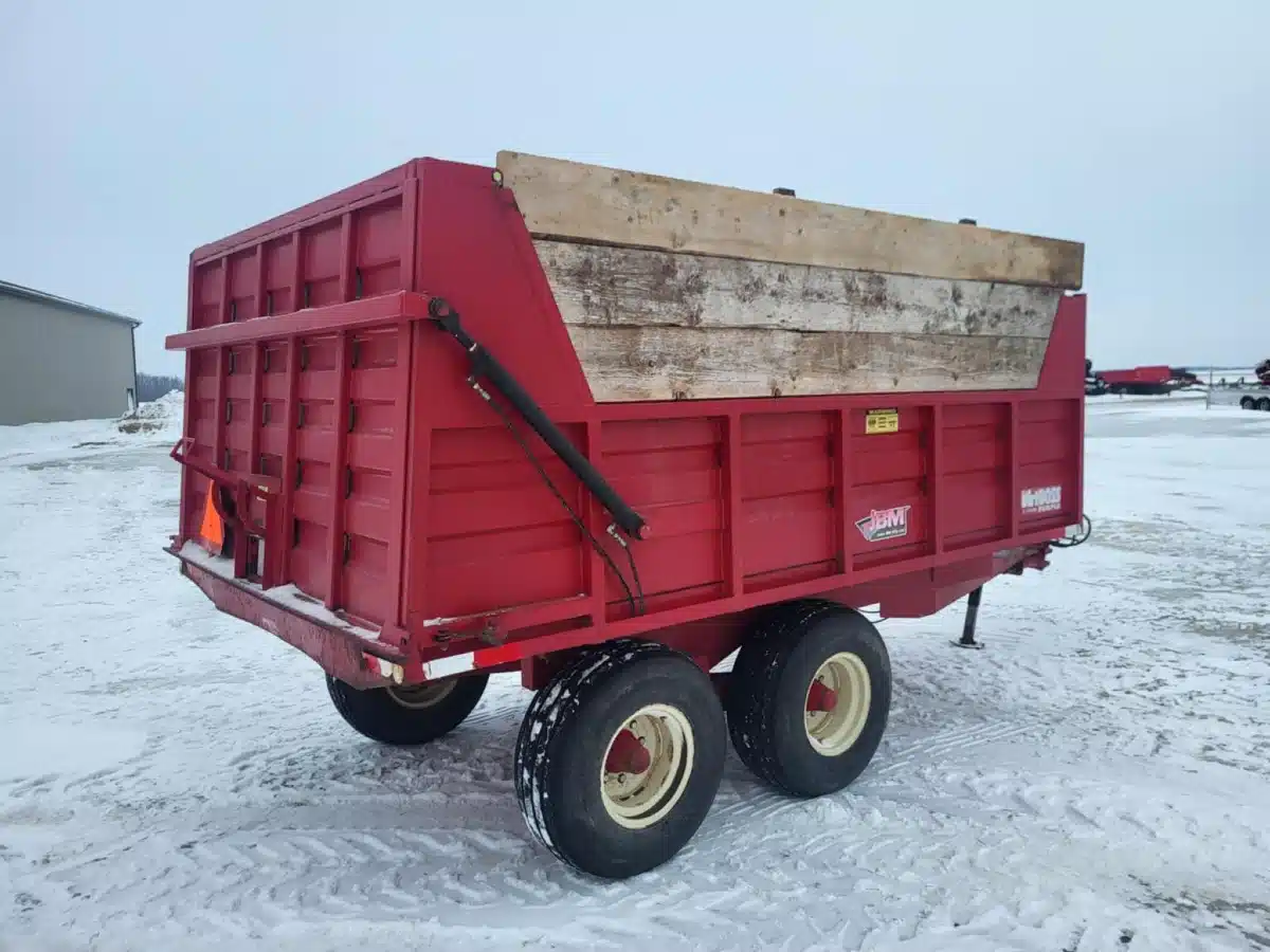 Gallery image 2 for 2011 John BM Mfg Ltd. T1200 Dumper