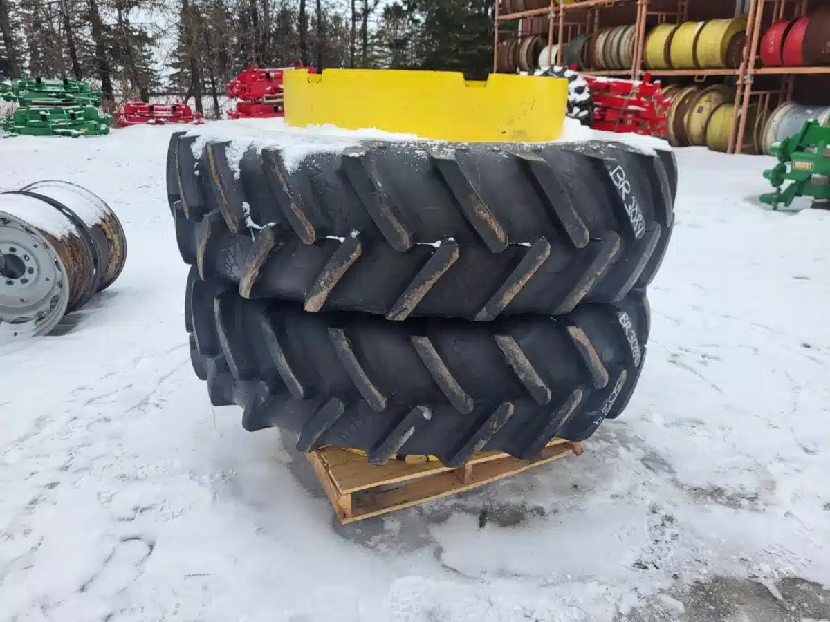 Gallery image 1 for Uniglory 460/85R38 Tires & Rims