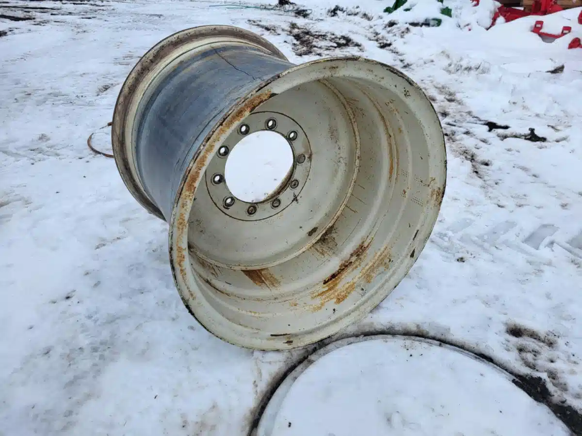 Unverferth 32x32 Rims