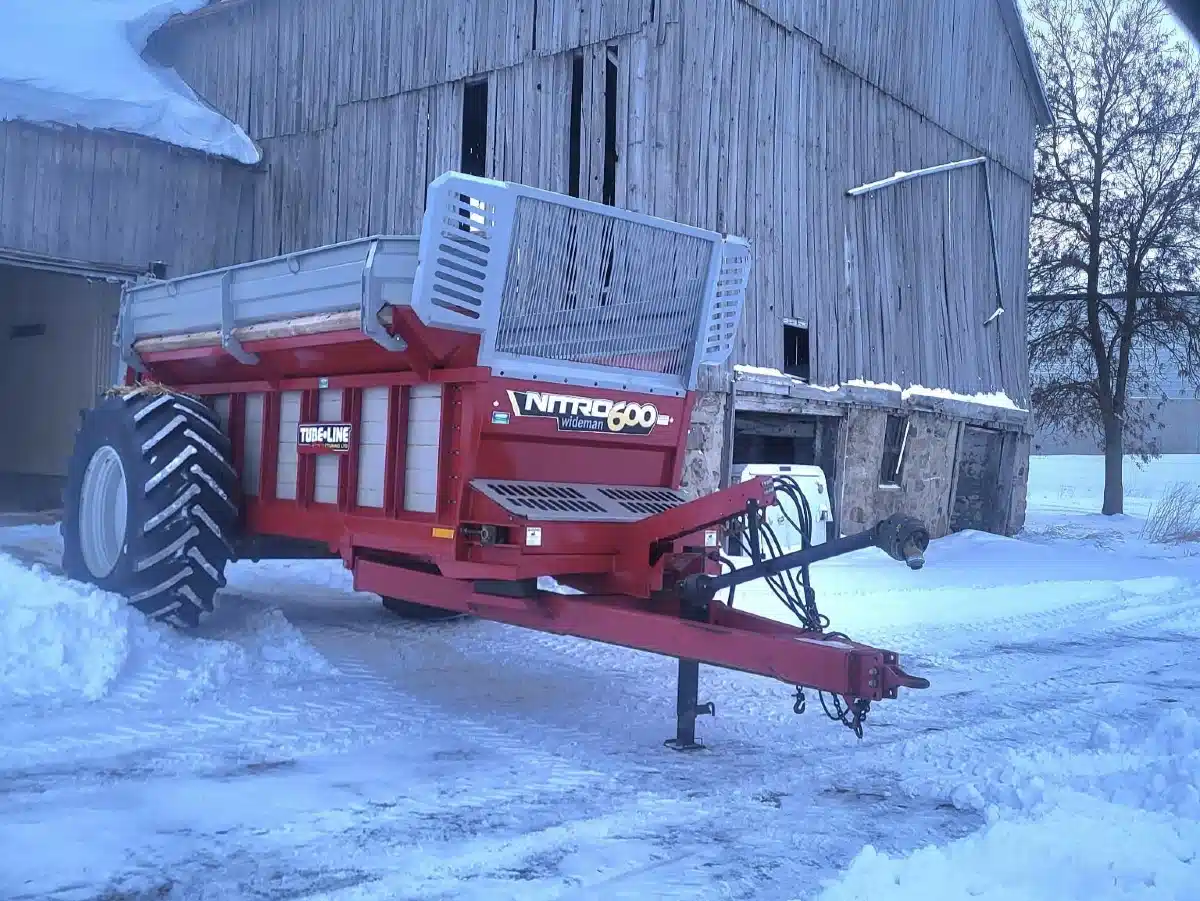 Tubeline Manufacturing Ltd NITRO 600 Manure Spreader