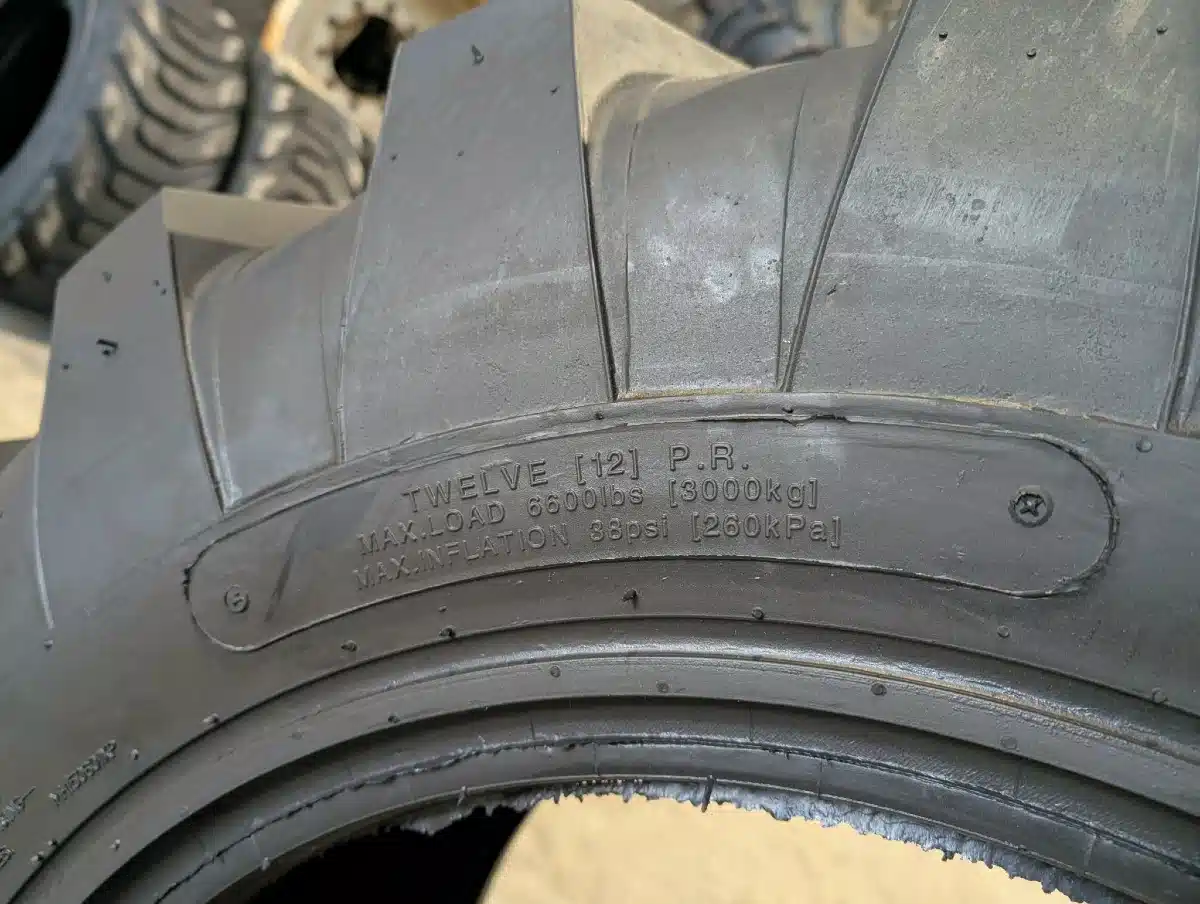 Gallery image 2 for Forerunner 17.5L-24 Tires