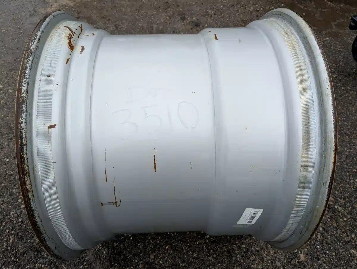 Gallery image 2 for Titan 27X32 Rims