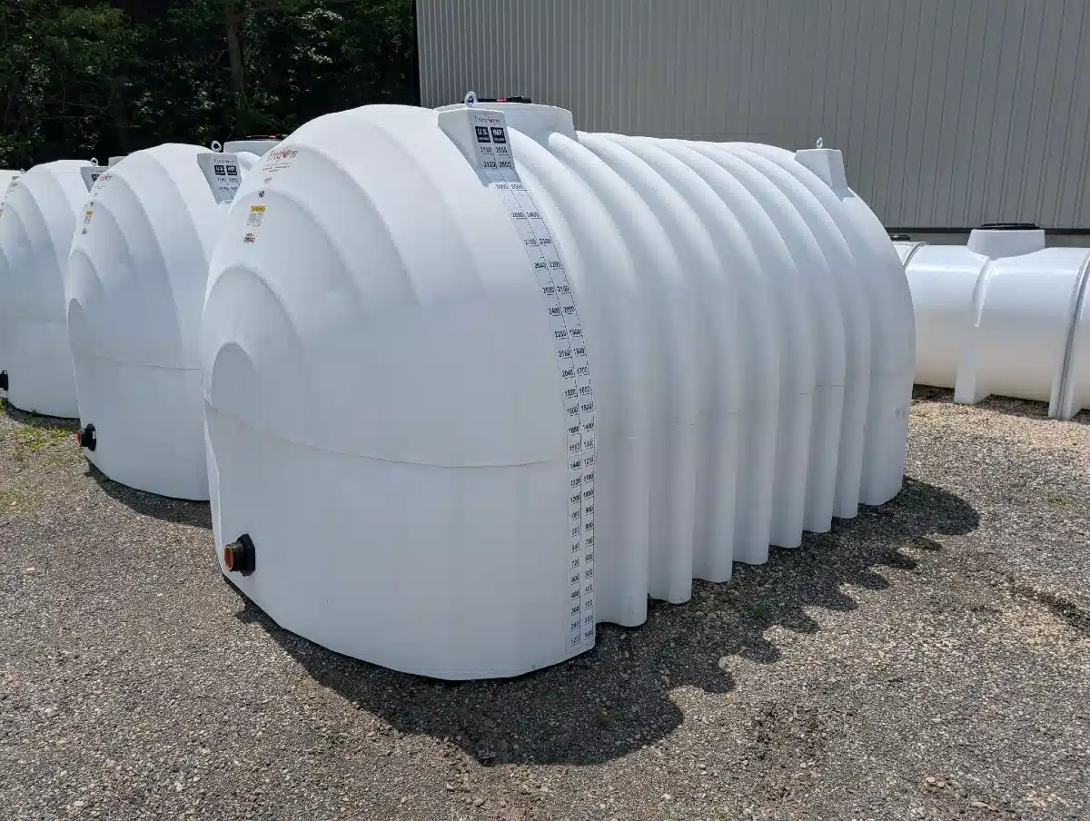 Gallery image 1 for 2026 Freeform 3180 Tank