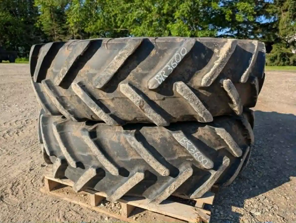 Photo de la Galerie 1 pour Michelin 380/85R34 Pneus et roues
