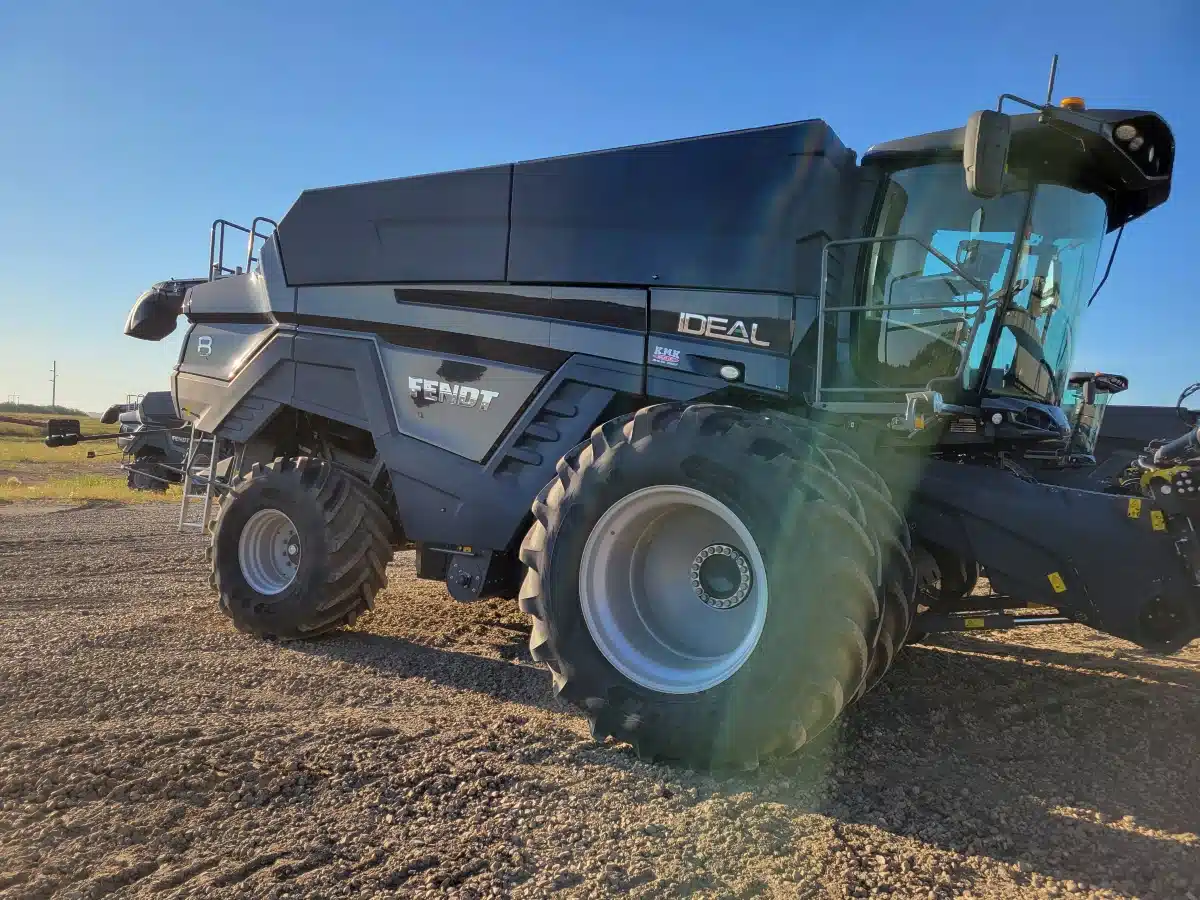Gallery image 2 for Used 2021 Fendt IDEAL 8 Combine