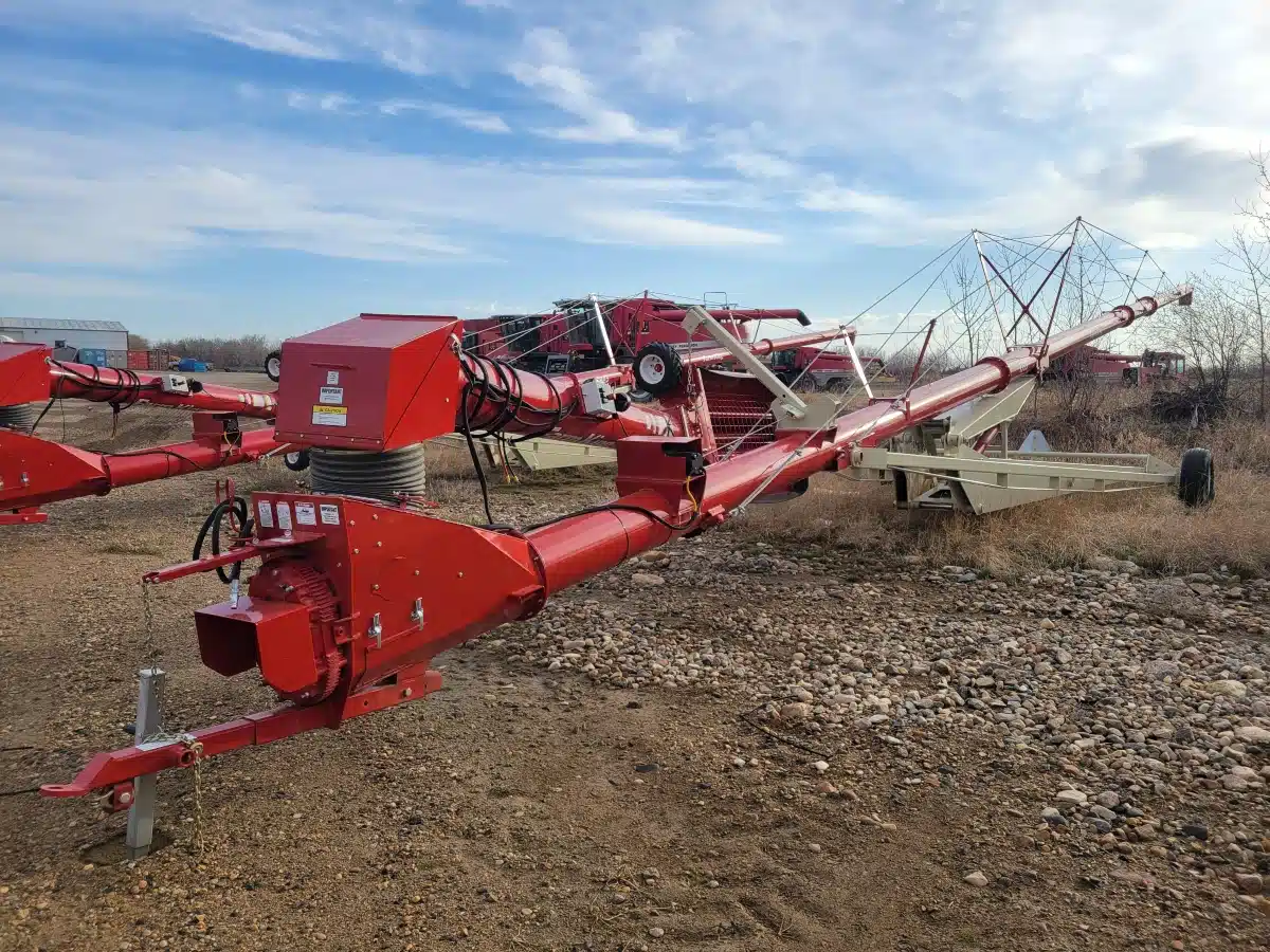 Gallery image 1 for New 2023 Farm King Y1395TMMR Grain Auger