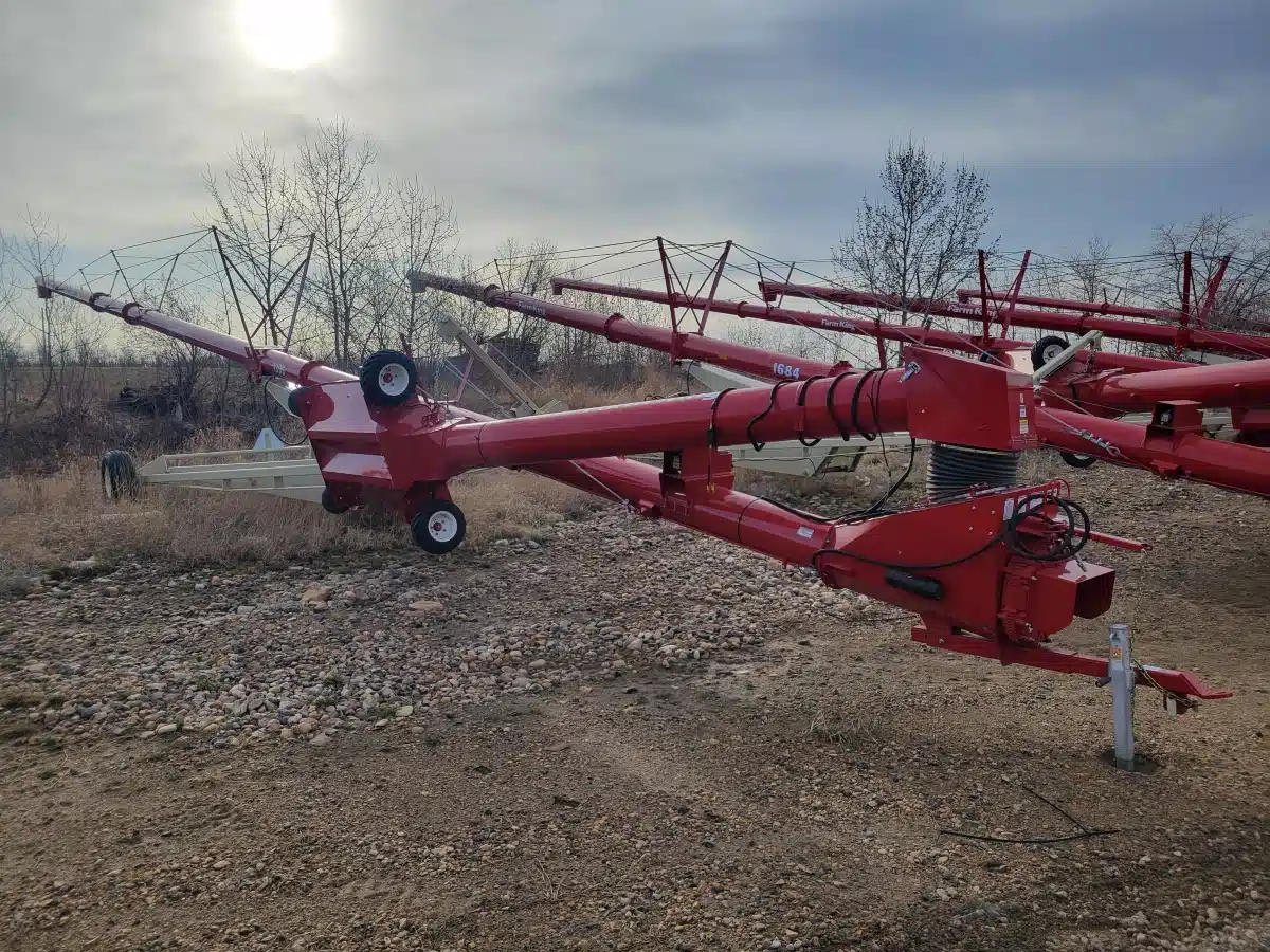 Gallery image 2 for New 2023 Farm King Y1395TMMR Grain Auger
