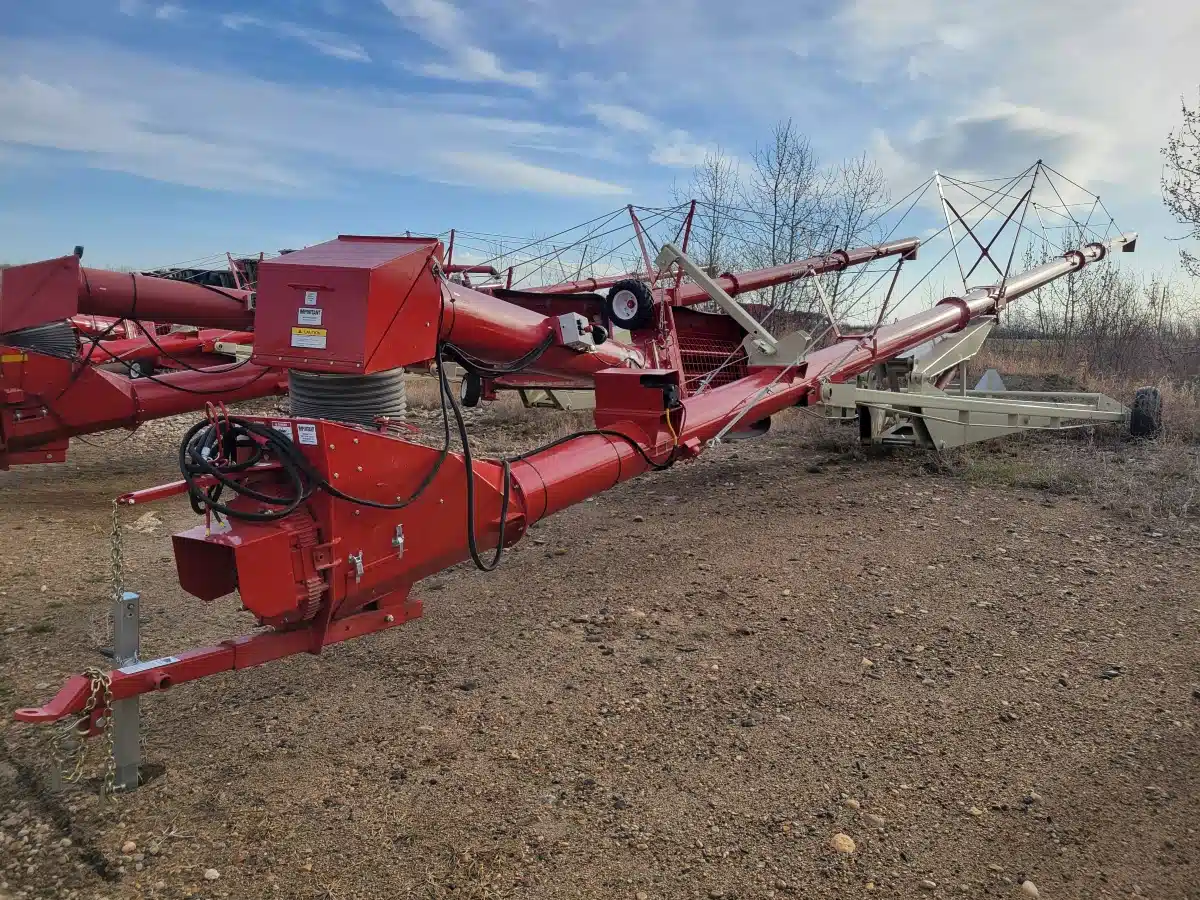 Gallery image 1 for New 2023 Farm King Y1395TMMR Grain Auger