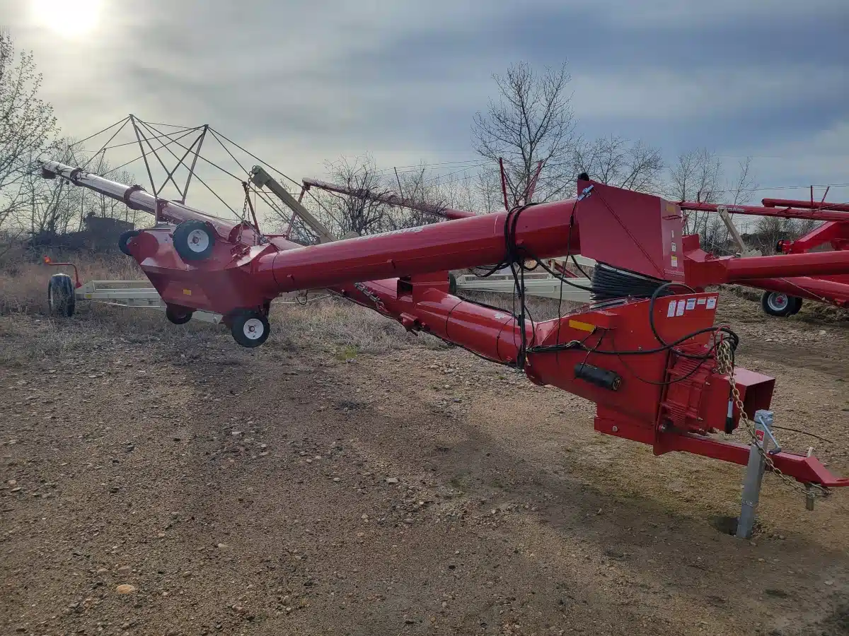 Gallery image 2 for New 2023 Farm King 1684 Grain Auger