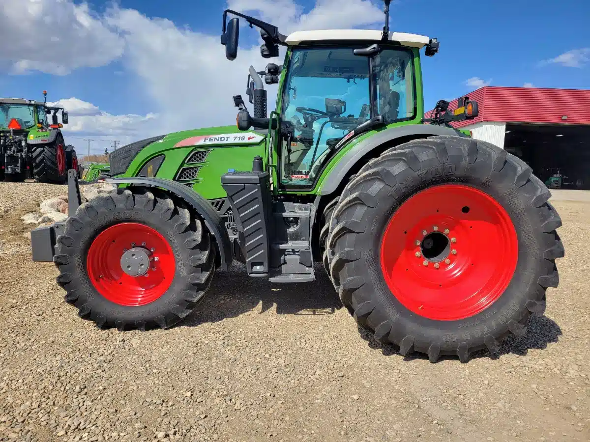 Gallery image 2 for Used 2020 Fendt FT718S4 Tractor