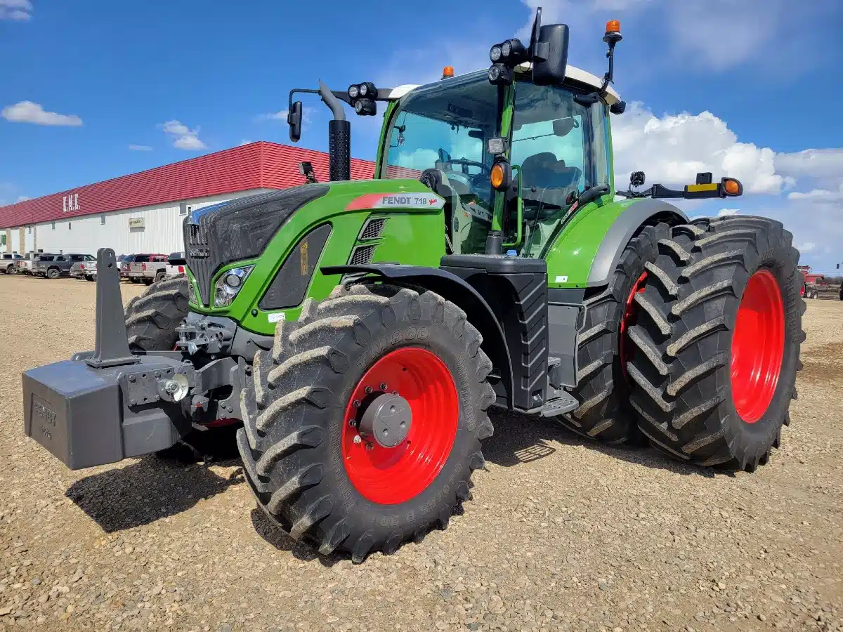 Gallery image 1 for Used 2020 Fendt FT718S4 Tractor