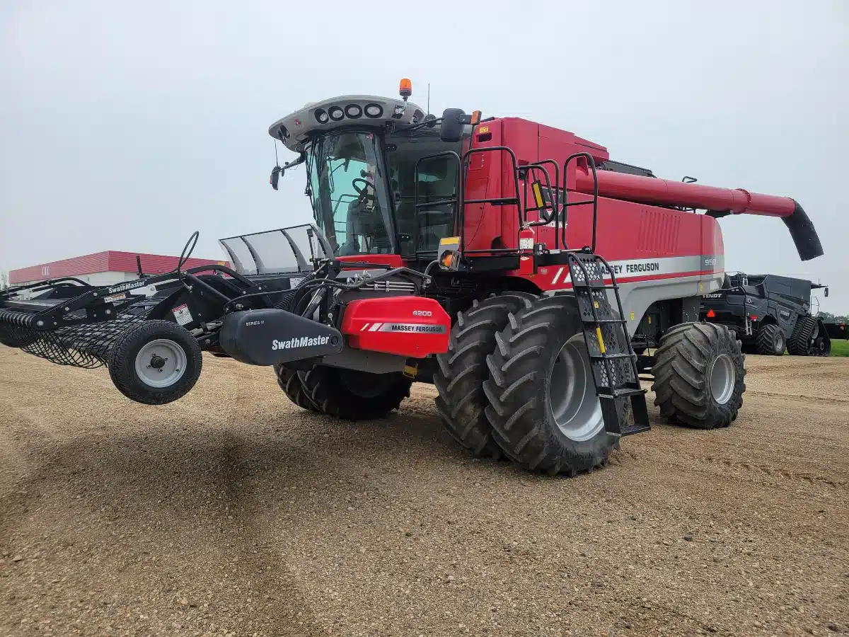 Gallery image 1 for Used 2013 Massey Ferguson 9560 Combine