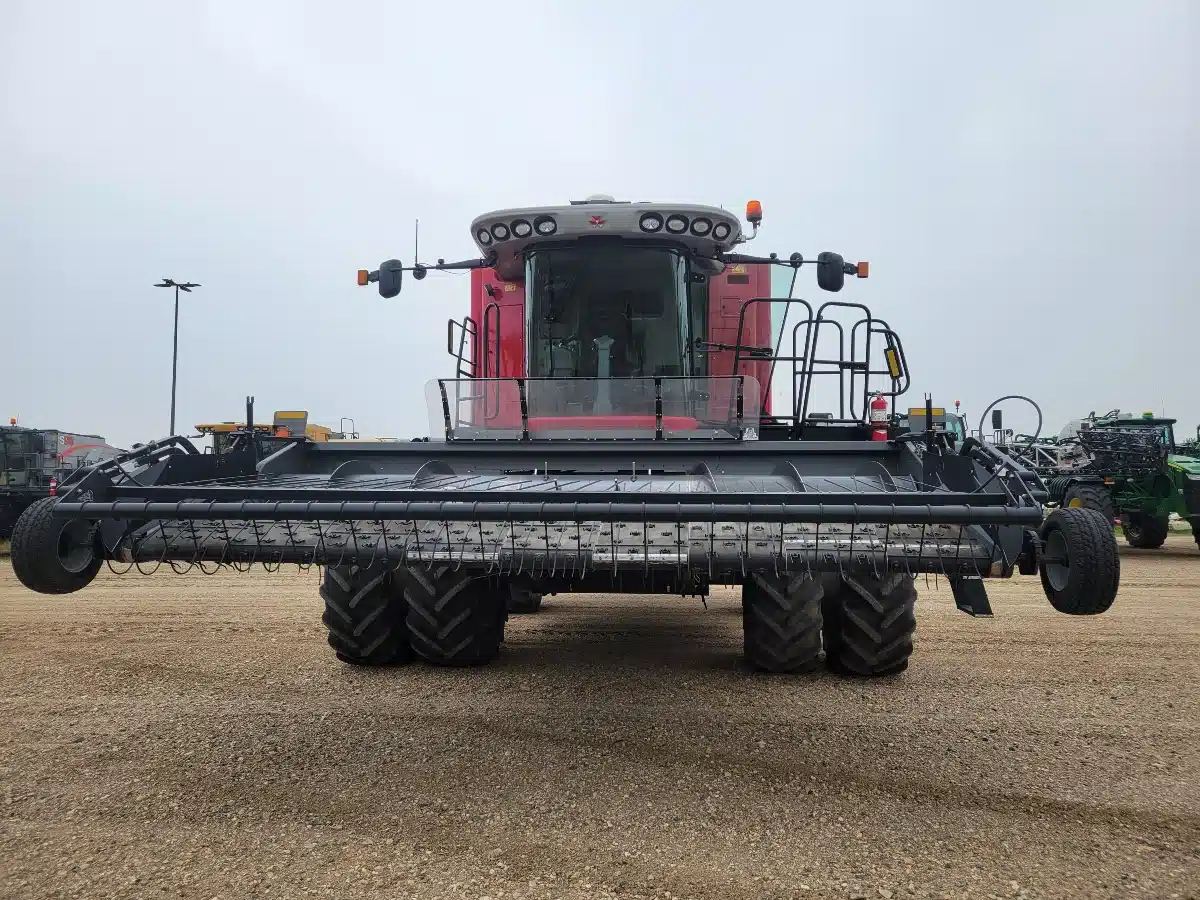 Gallery image 2 for Used 2013 Massey Ferguson 9560 Combine