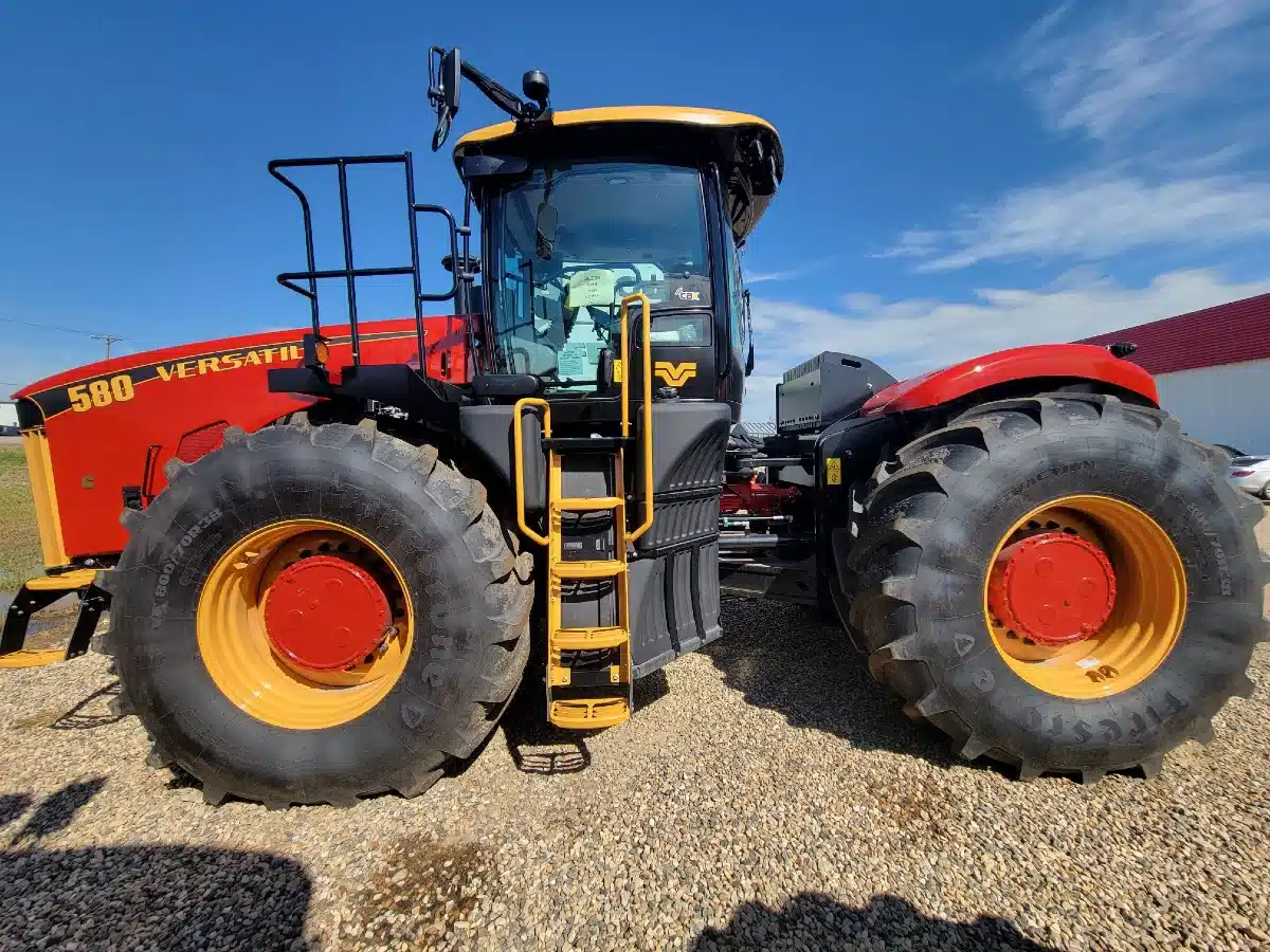 Gallery image 1 for New 2025 Versatile 460 Tractor