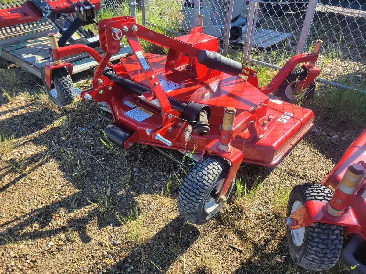 Gallery image 1 for 2023 Farm King Y555 Mower - Finishing