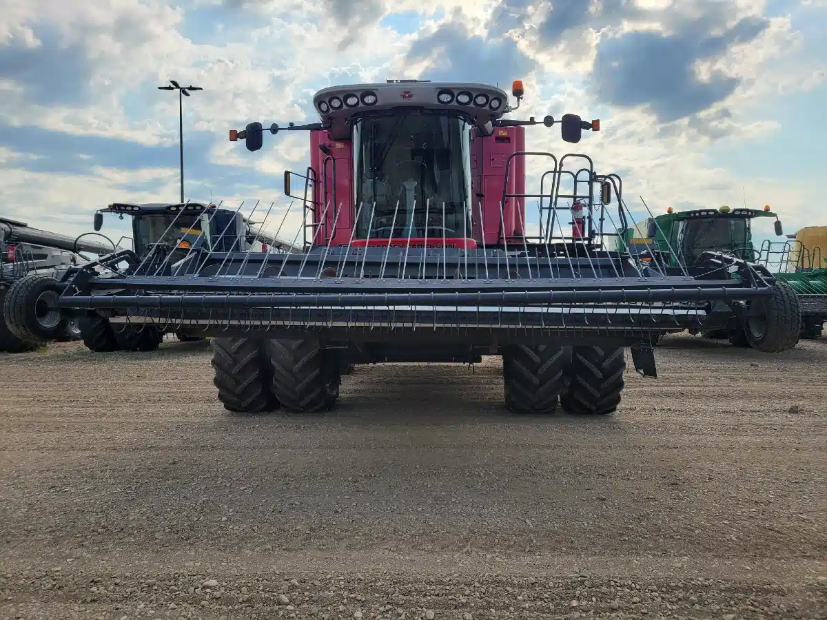 Gallery image 2 for 2013 Massey Ferguson 9560 Combine