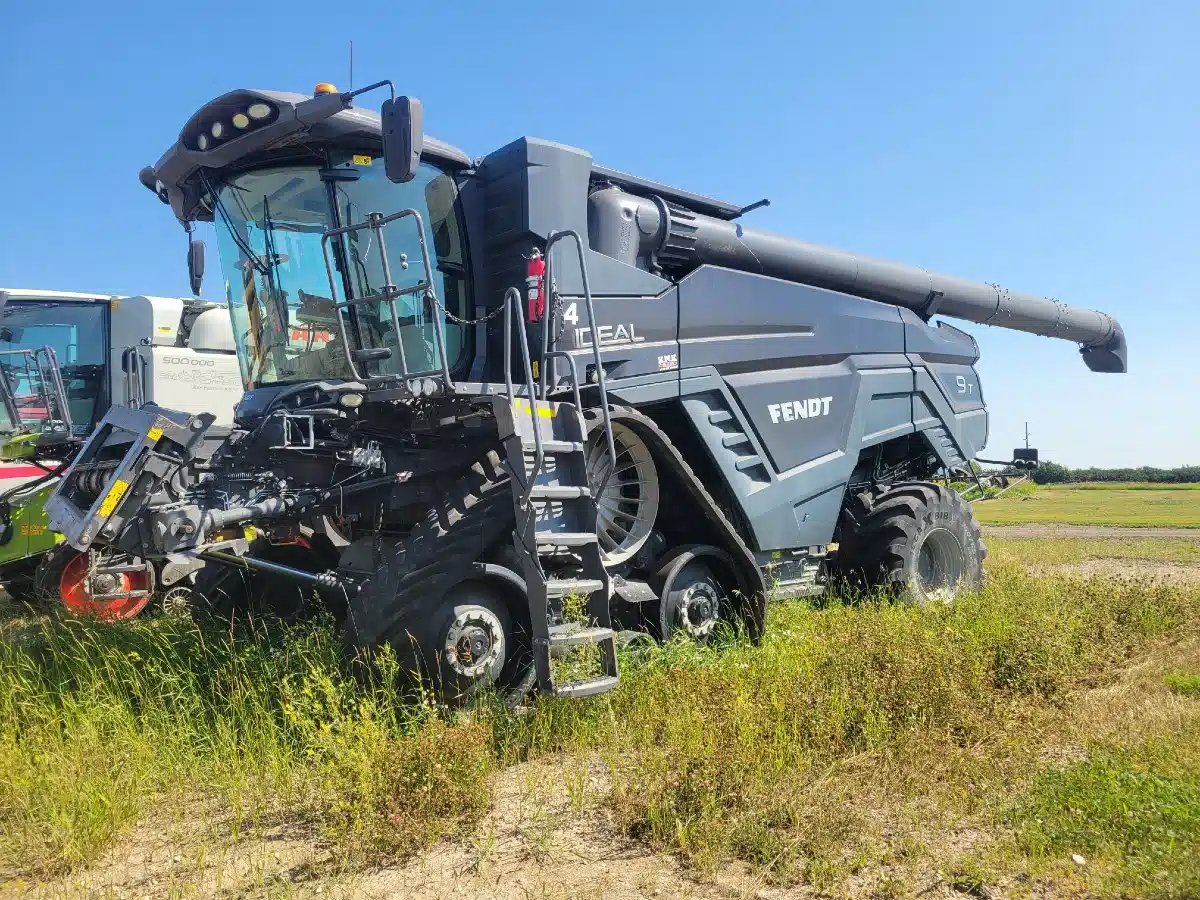Gallery image 1 for 2016 Fendt IDEAL 9T Combine