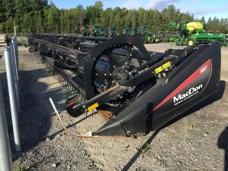 Gallery image 2 for Used 2014 MacDon FD75 Header - Draper