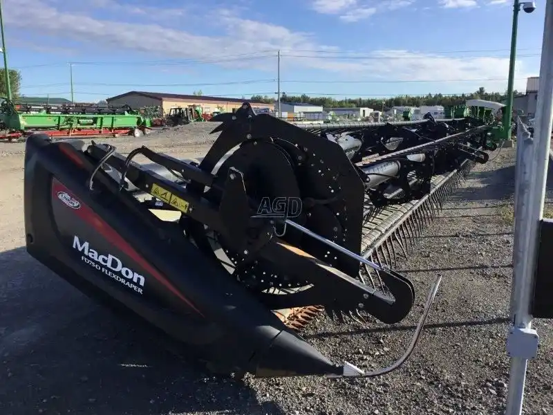Gallery image 1 for Used 2014 MacDon FD75 Header - Draper