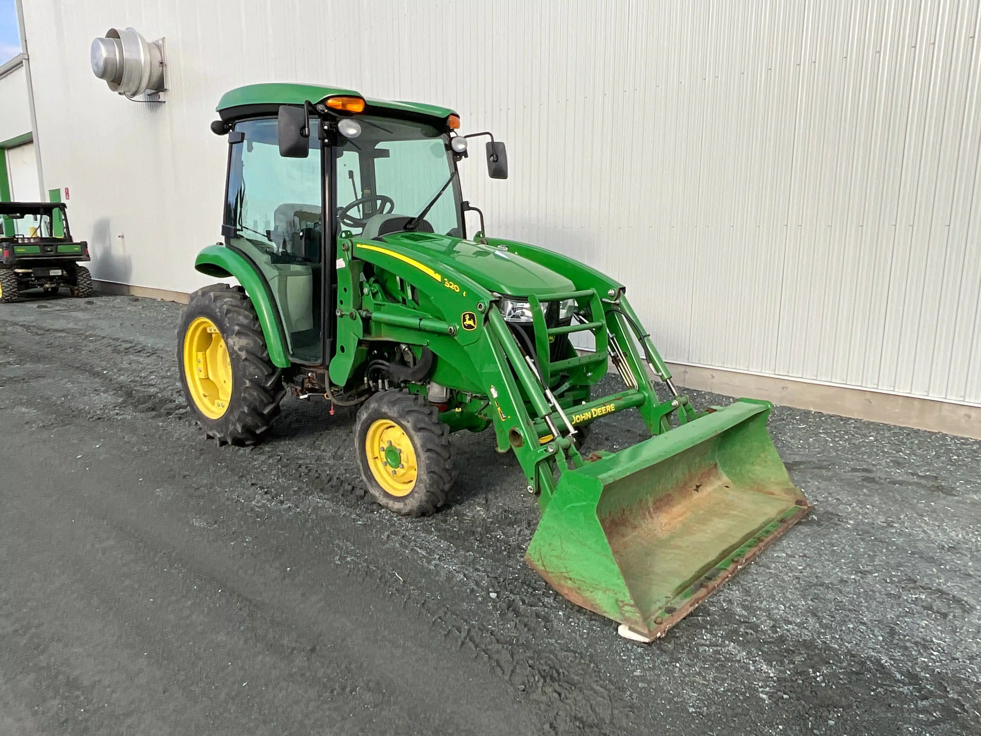 Gallery image 1 for Used 2020 John Deere 3039R Tractor