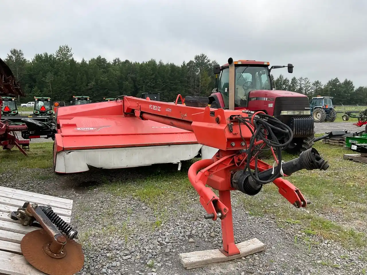 Gallery image 2 for 2009 Kuhn FC 353 GC Disc Mower Conditioner