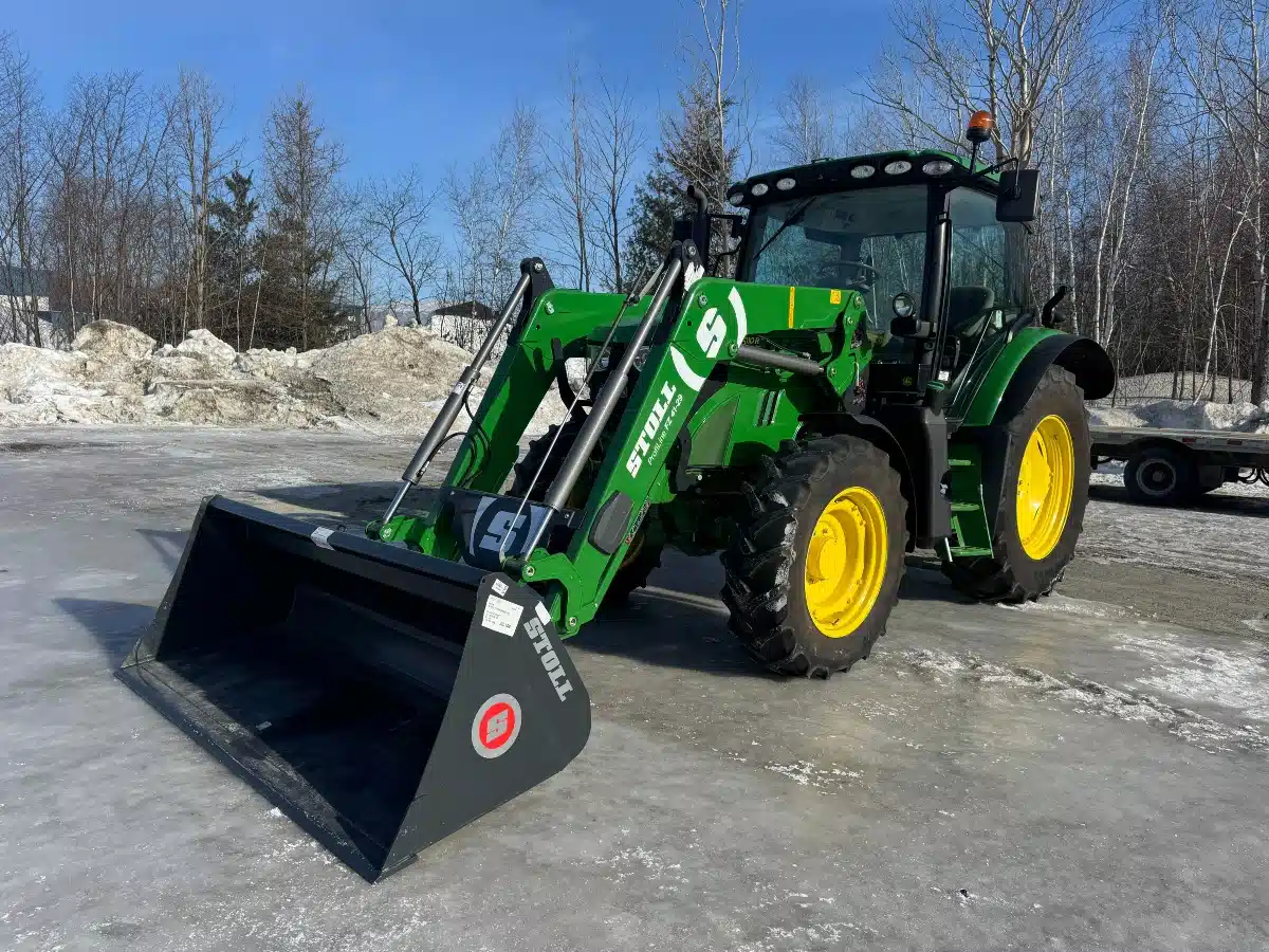 Photo de la Galerie 2 pour 2019 John Deere 6110R Tracteur