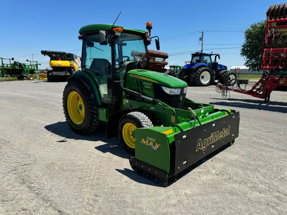Gallery image 1 for Used 2019 John Deere 4066R Tractor