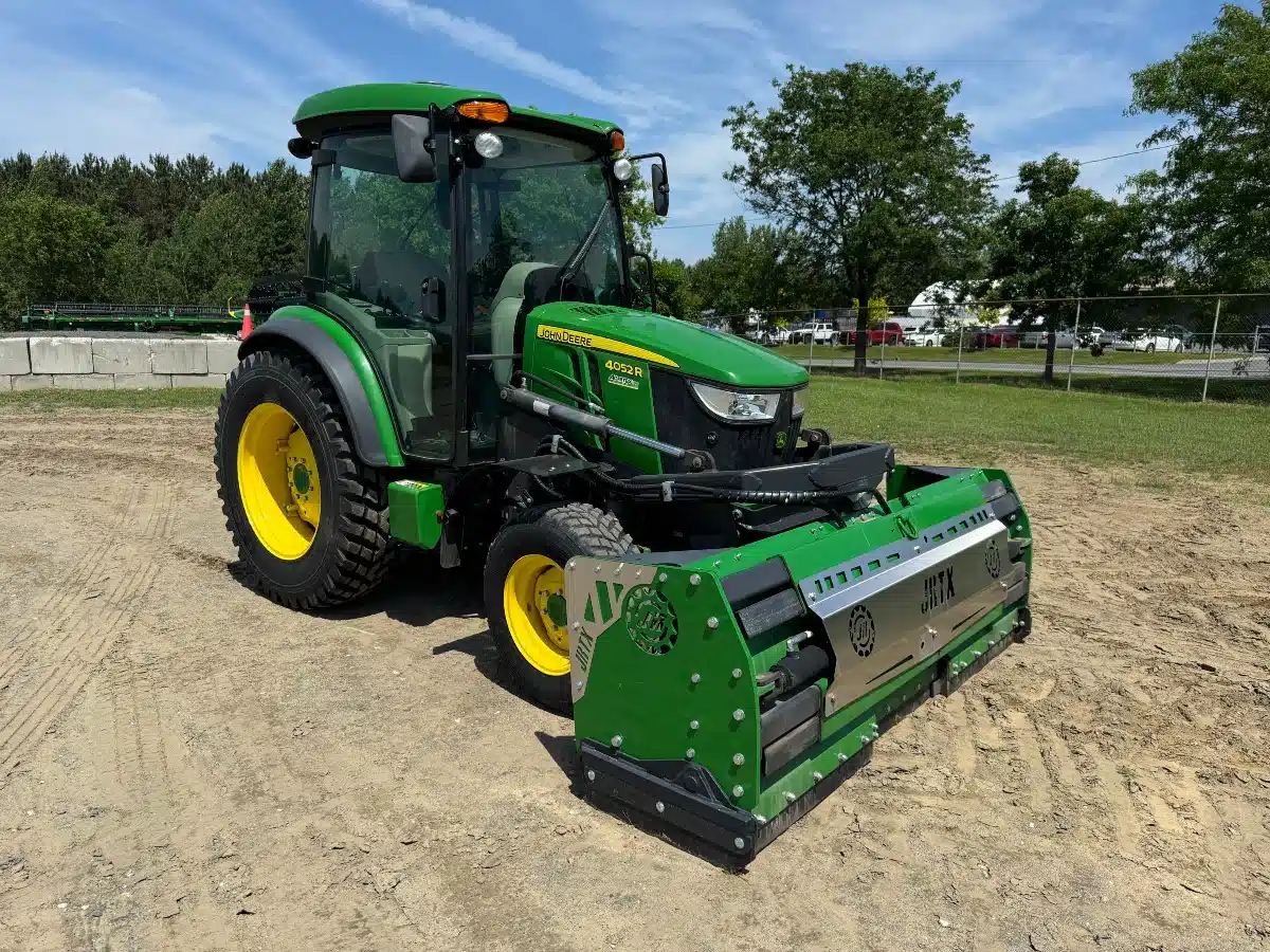 Gallery image 1 for Used 2020 John Deere 4052R Tractor