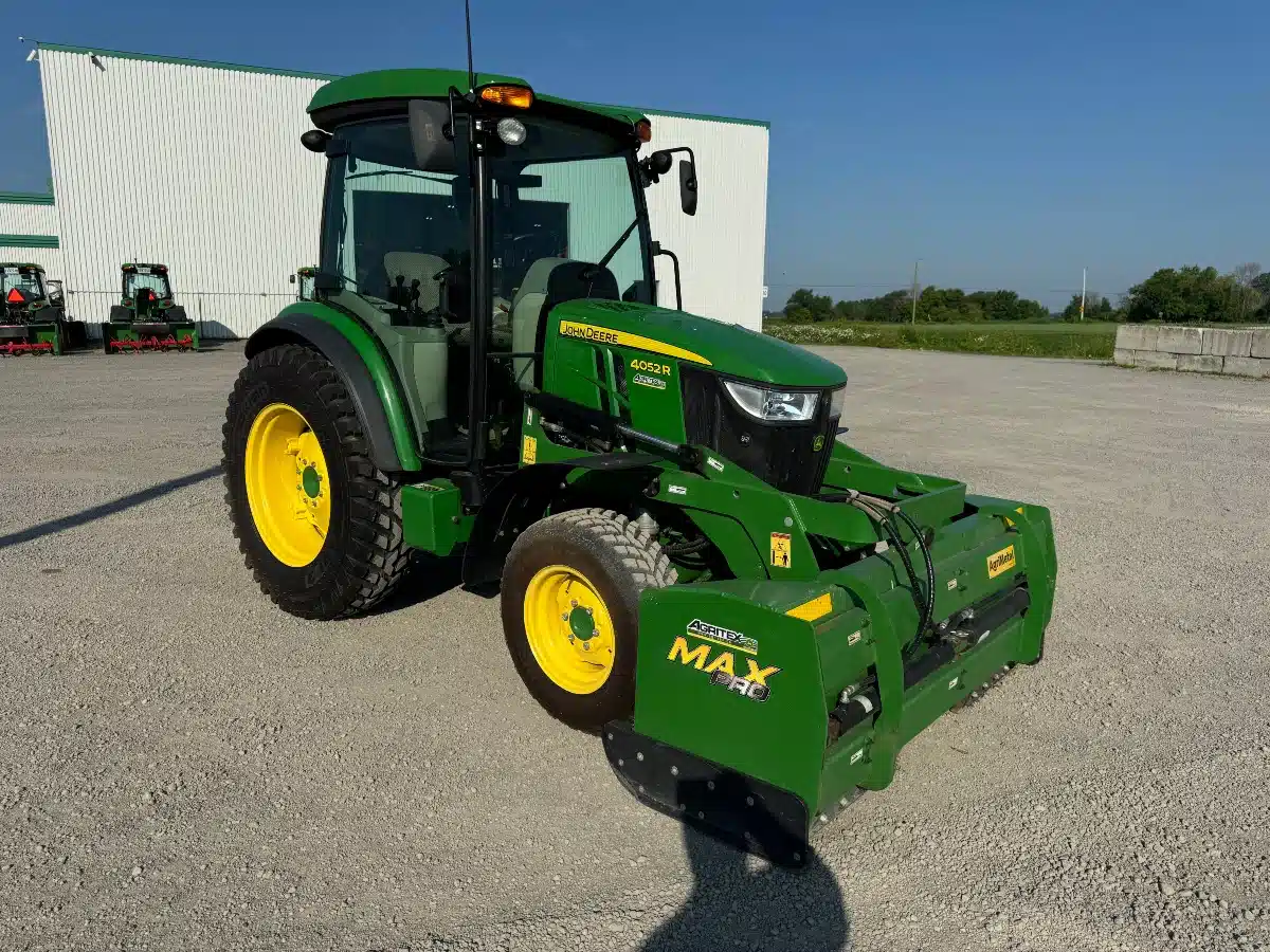 Gallery image 1 for Used 2020 John Deere 4052R Tractor
