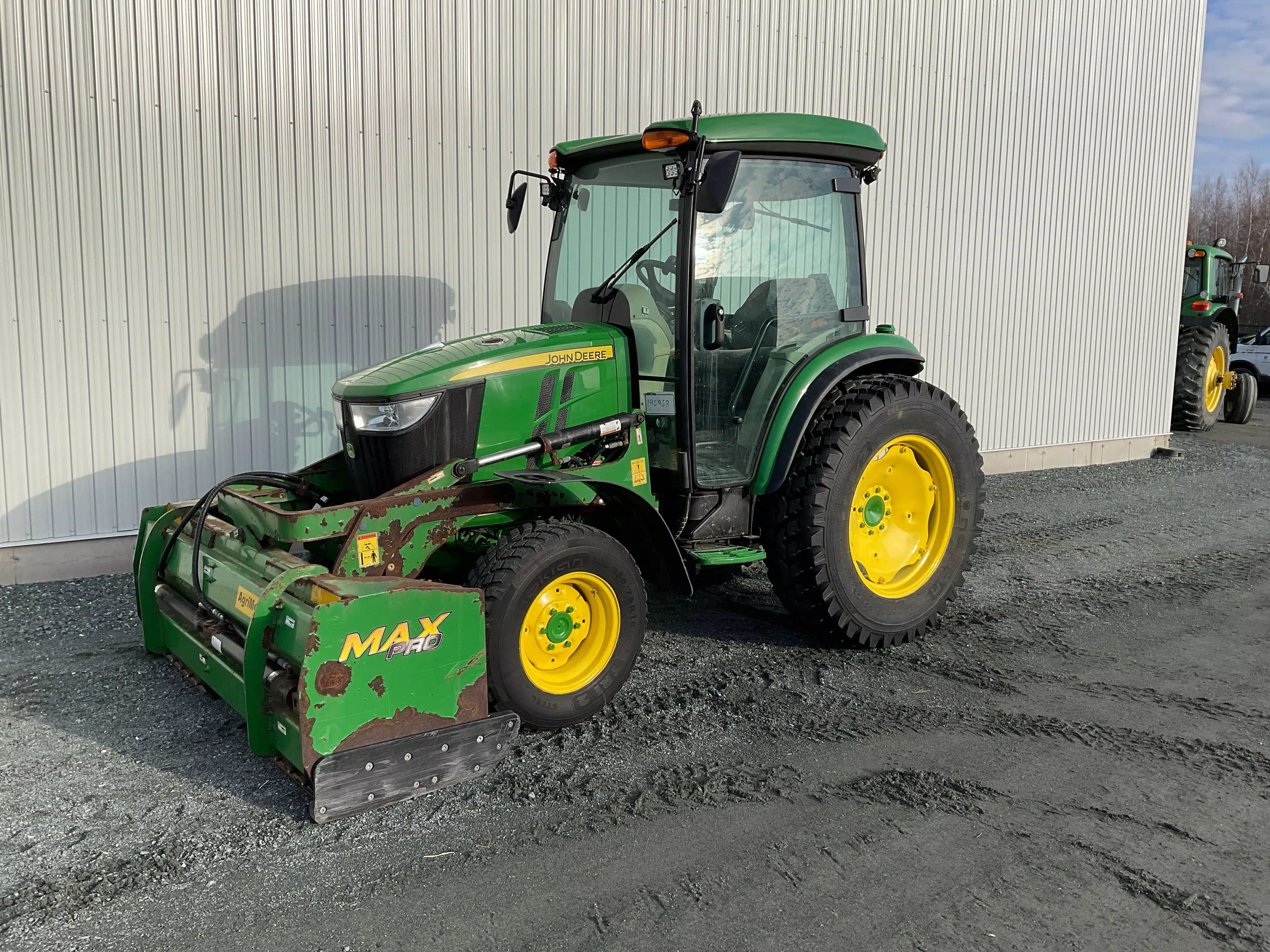 Gallery image 2 for Used 2016 John Deere 4066R Tractor