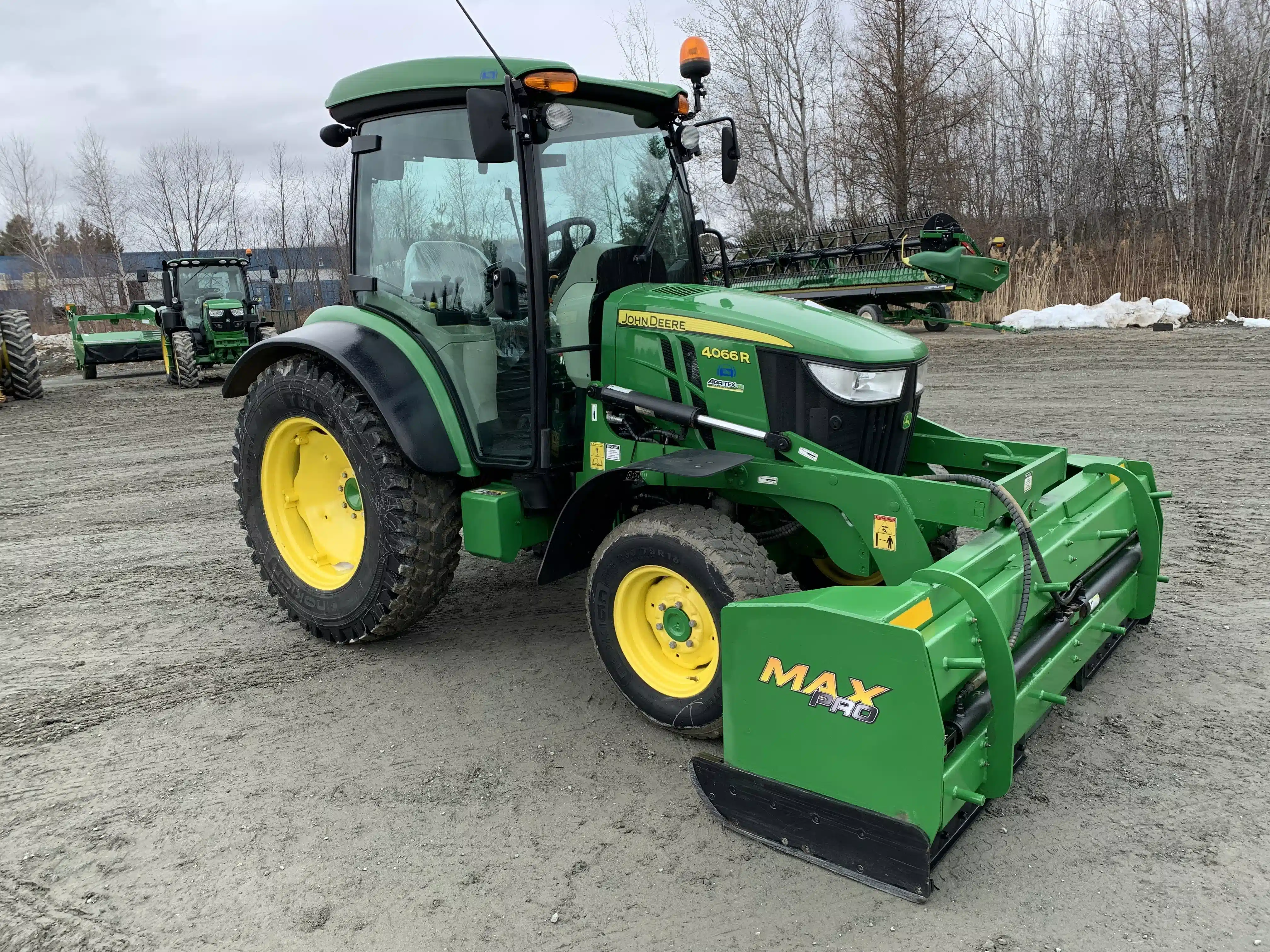 Gallery image 1 for Used 2019 John Deere 4066R Tractor