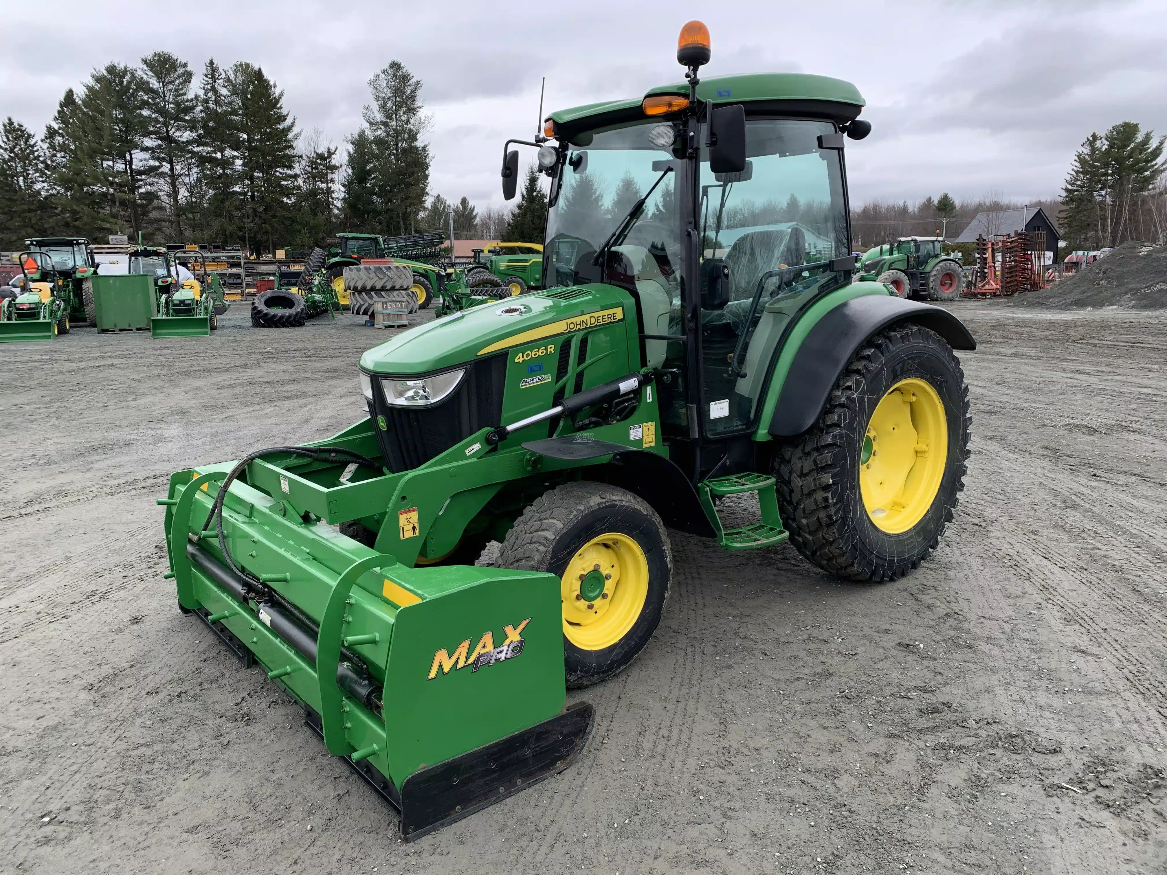 Gallery image 2 for Used 2019 John Deere 4066R Tractor