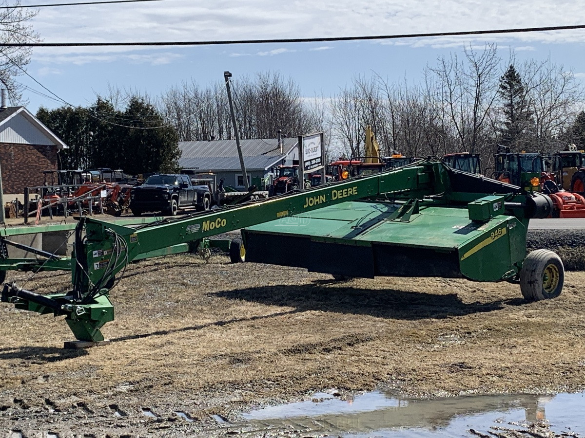 Gallery image 2 for Used 2012 John Deere 946 Disc Mower Conditioner