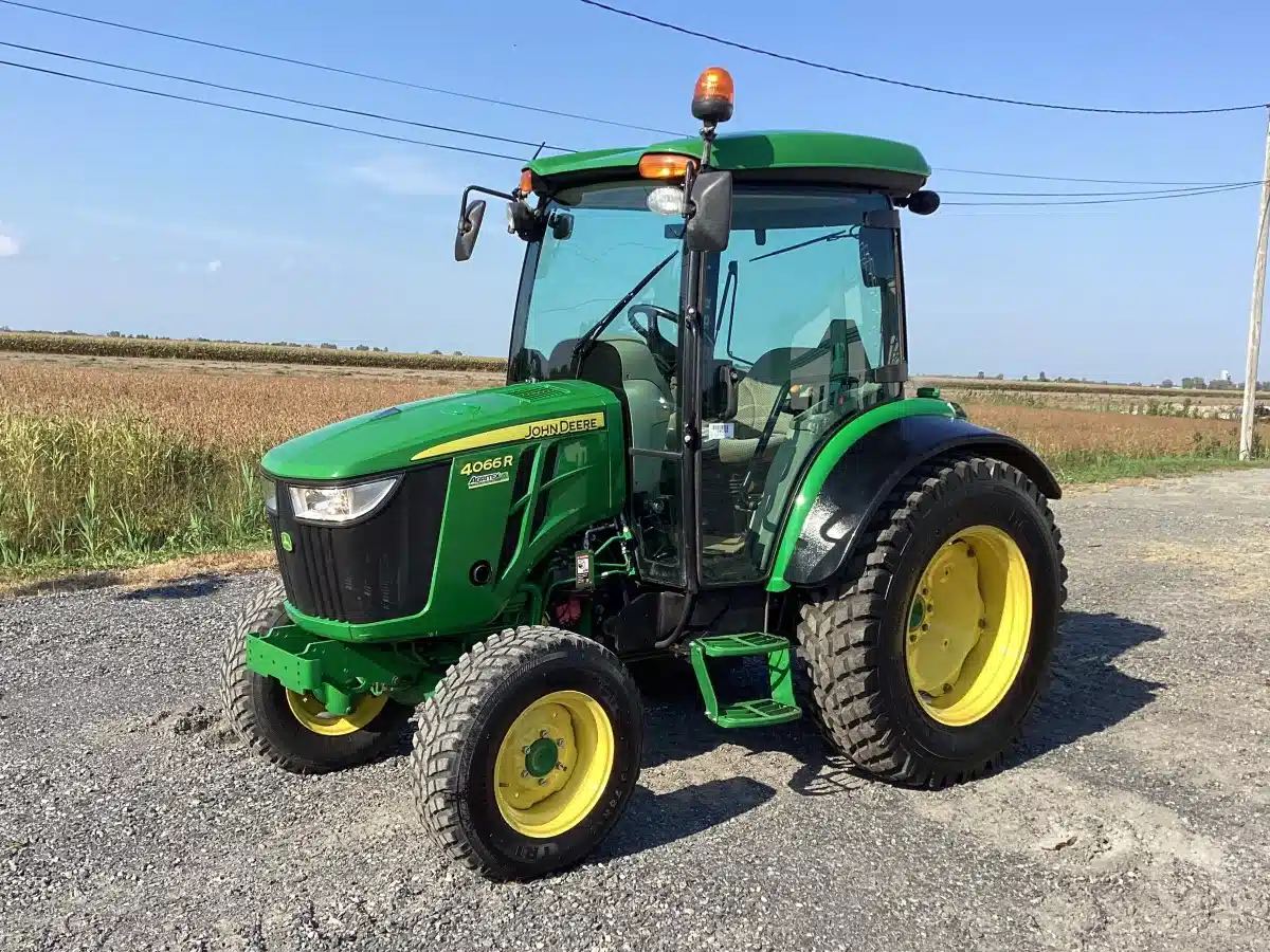 Gallery image 2 for Used 2018 John Deere 4052R Tractor