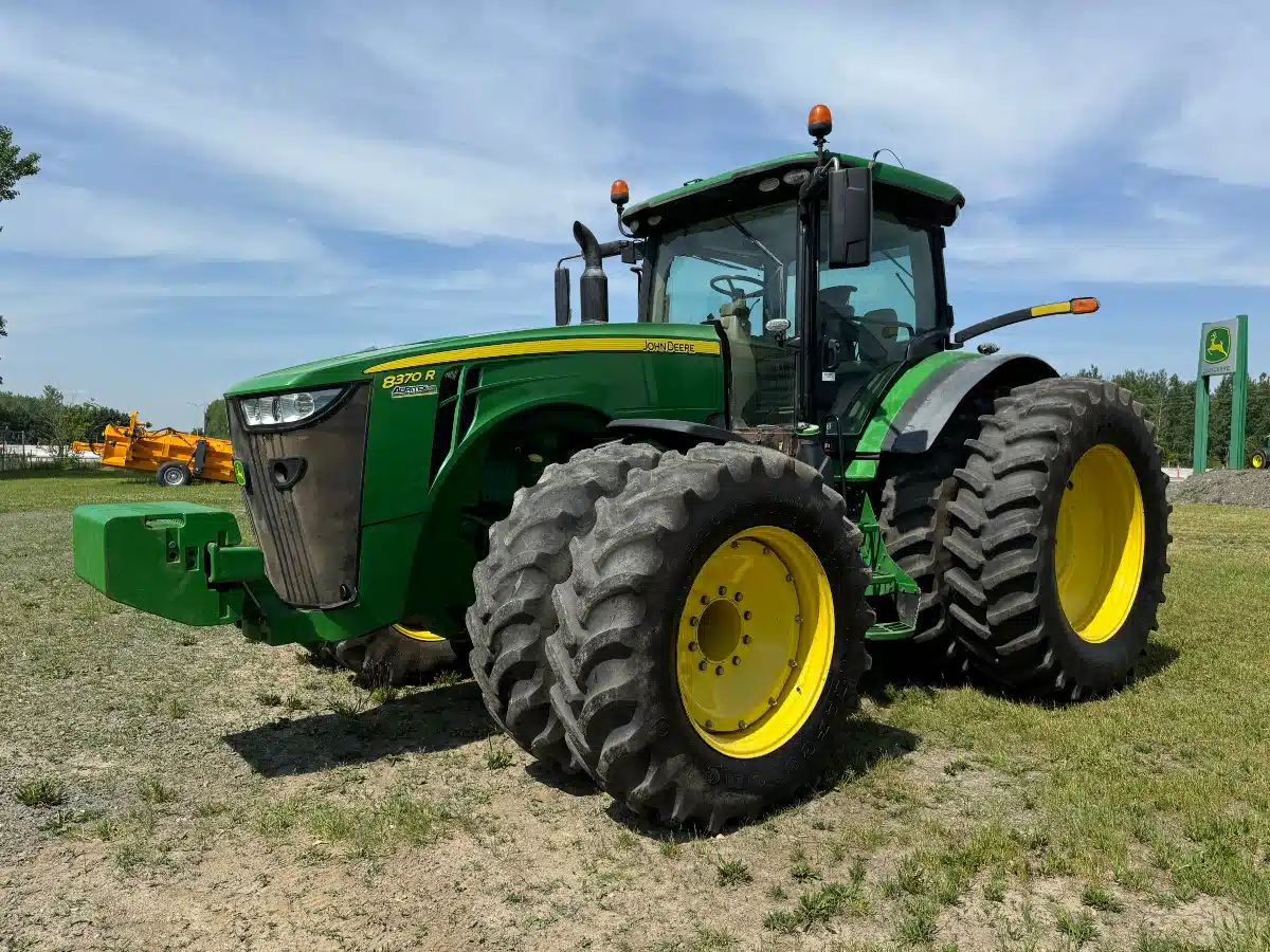 Gallery image 2 for Used 2020 John Deere 8370R Tractor