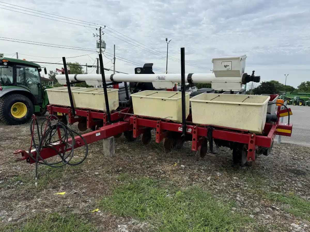 Gallery image 2 for Used 2006 Case IH 1200 Planter