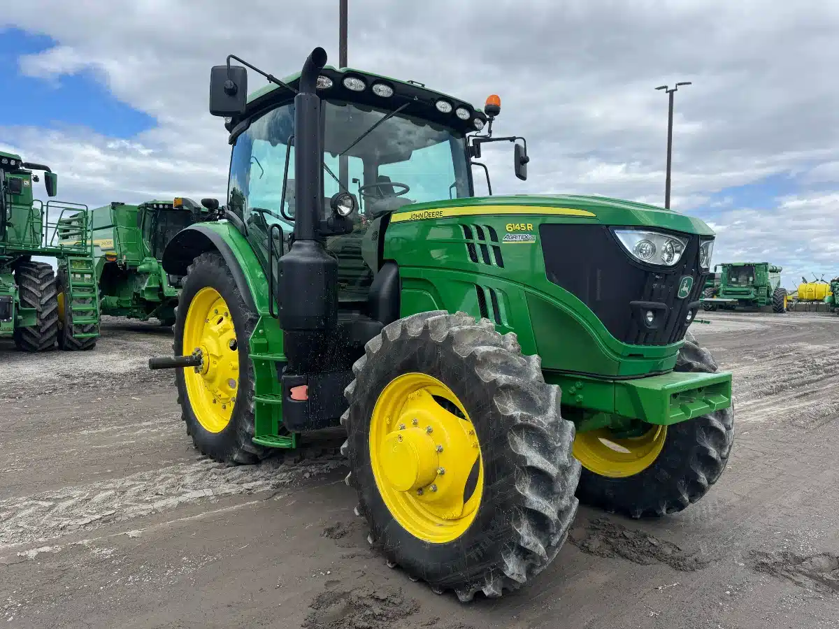 Photo de la Galerie 1 pour 2020 John Deere 6145R Tracteur