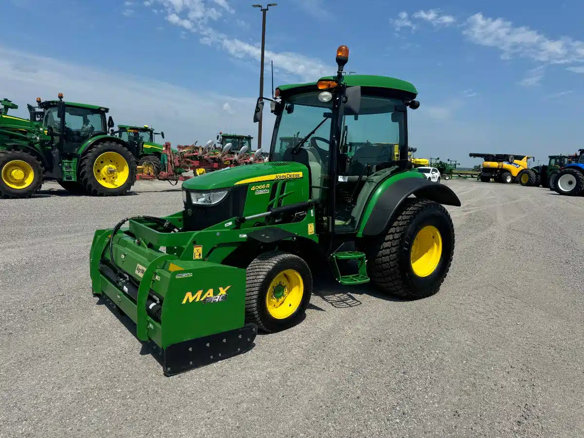 Gallery image 2 for Used 2019 John Deere 4066R Tractor