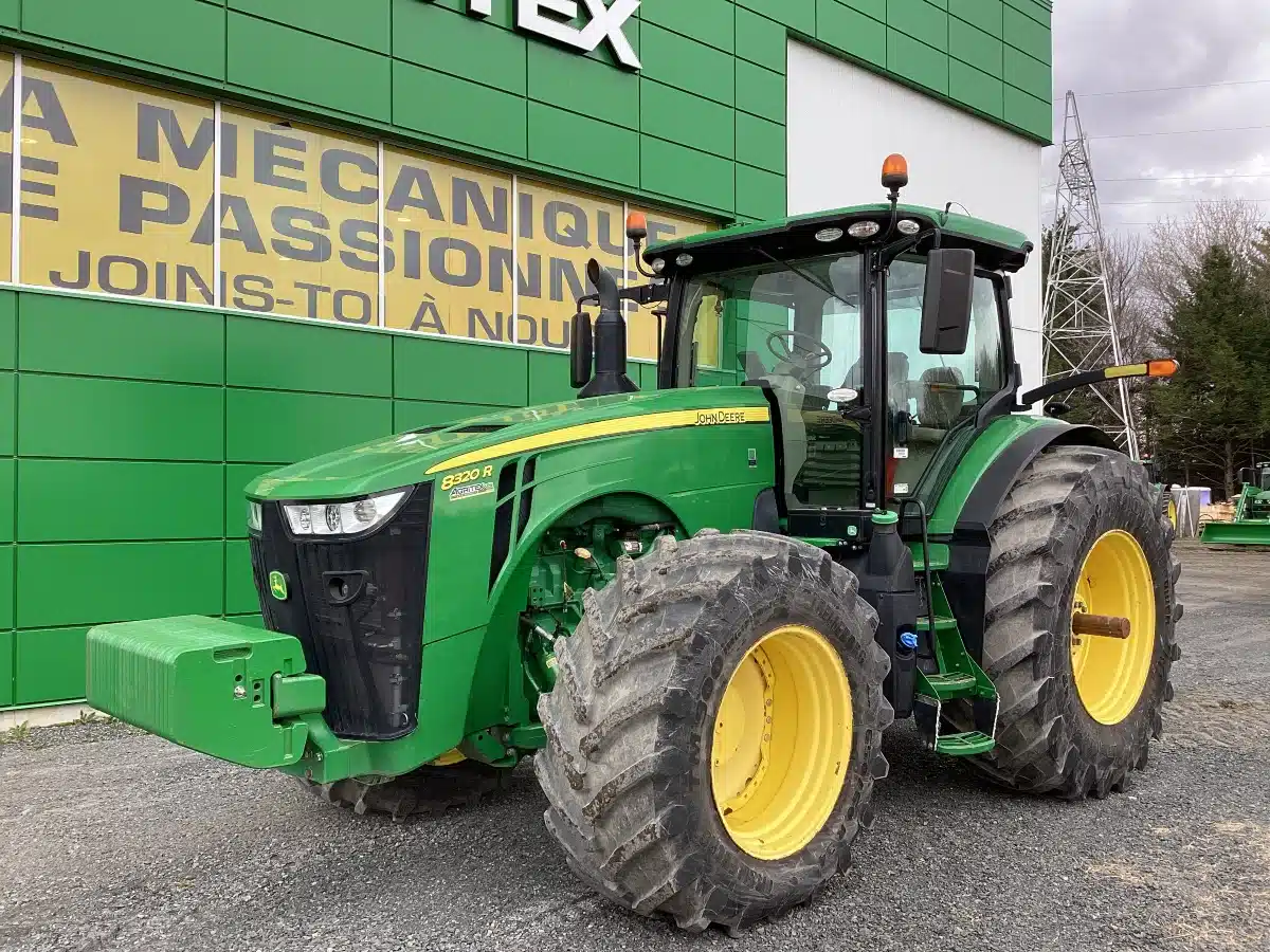 Photo de la Galerie 2 pour 2018 John Deere 8320R Tracteur