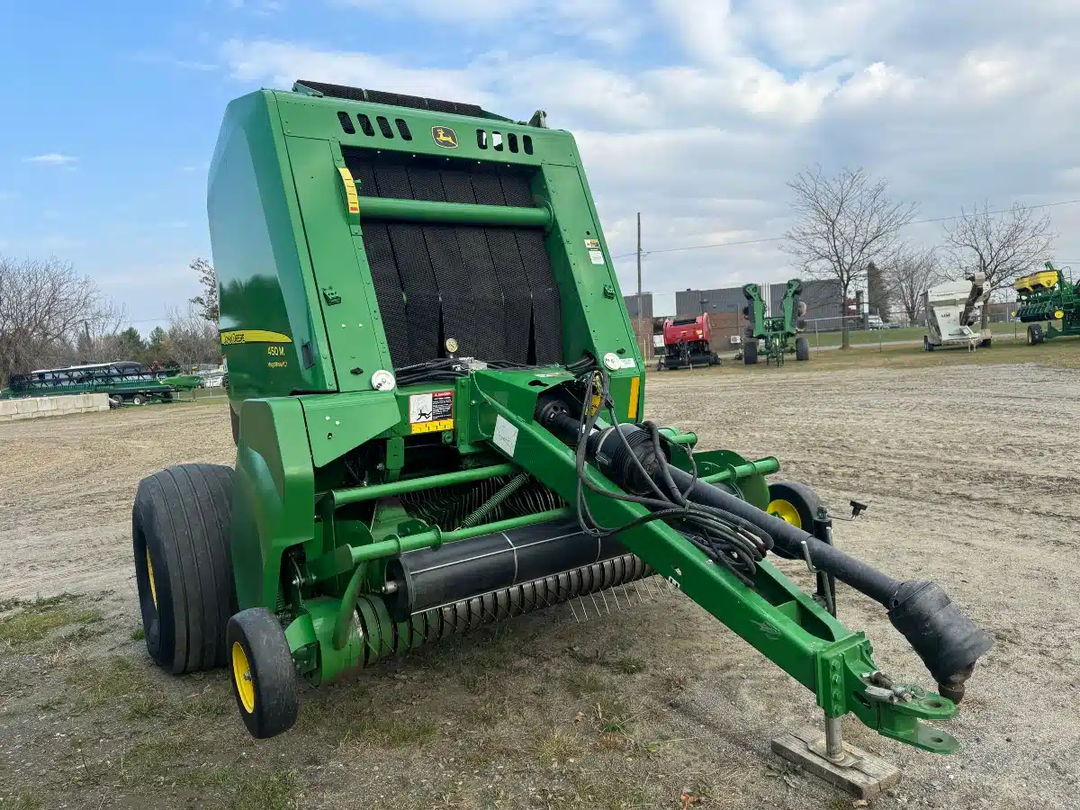 Gallery image 2 for Used 2018 John Deere 450M Round Baler