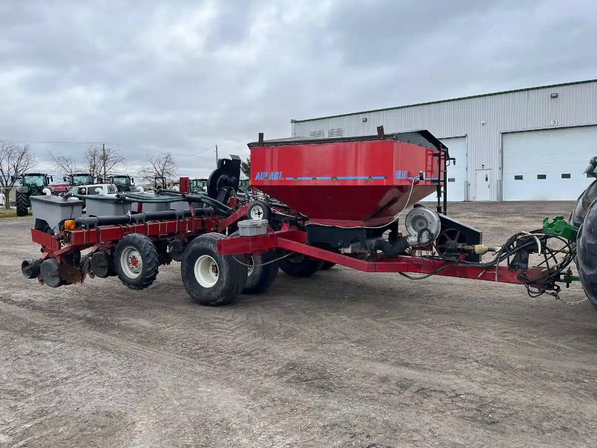 Gallery image 1 for Used 2008 Case IH 1200 Planter