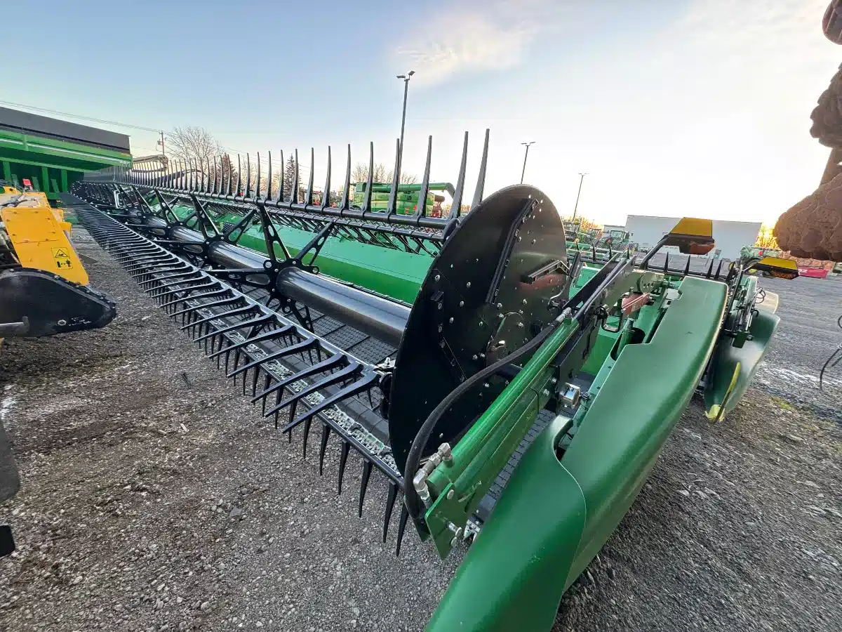 Gallery image 2 for Used 2023 John Deere HD50F Header - Flex Draper