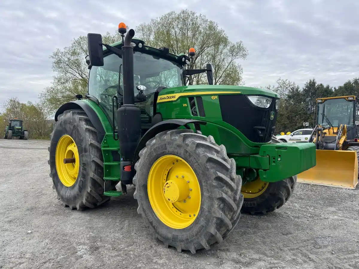 Gallery image 1 for 2023 John Deere 6R 215 Tractor