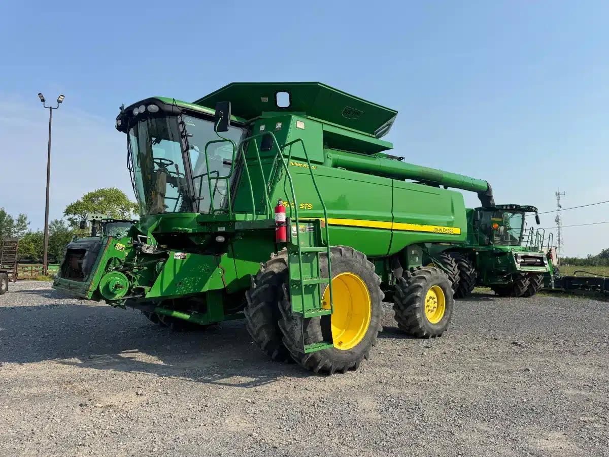 Photo de la Galerie 2 pour 2008 John Deere 9570 STS Batteuse