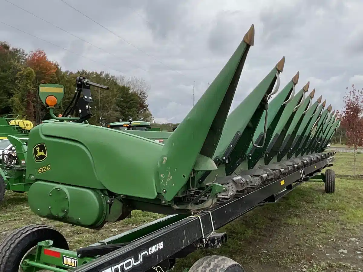 Gallery image 1 for Used 2009 John Deere 612C Header - Row Crop