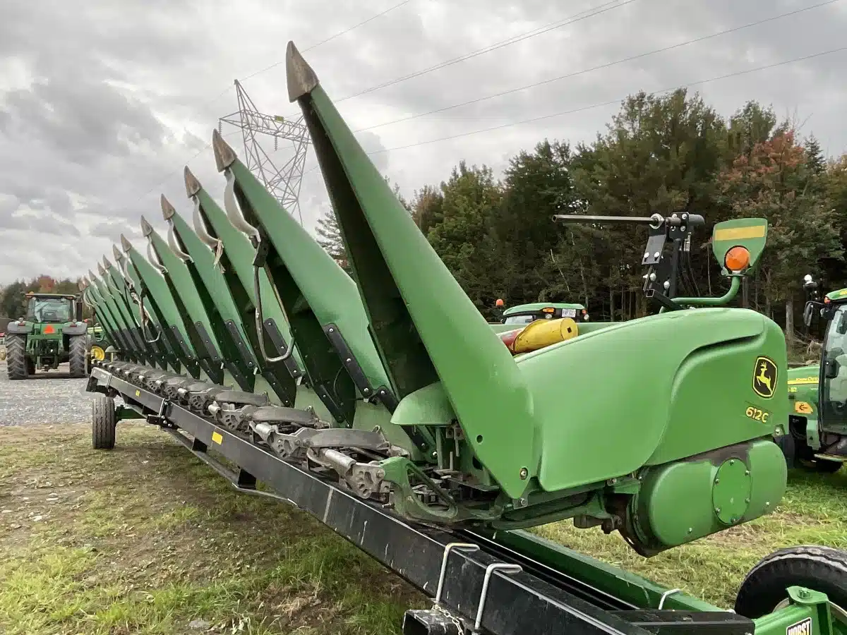 Gallery image 2 for Used 2009 John Deere 612C Header - Row Crop