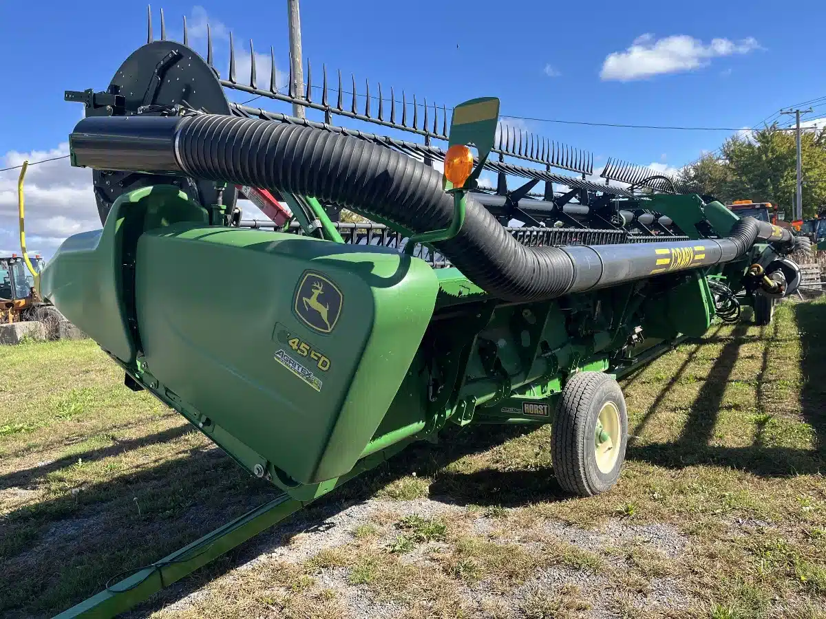 Gallery image 2 for Used 2017 John Deere 645FD Header - Flex Draper